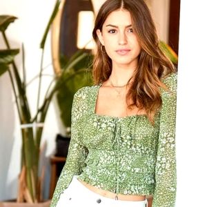 Lulu's Green Floral peasant top